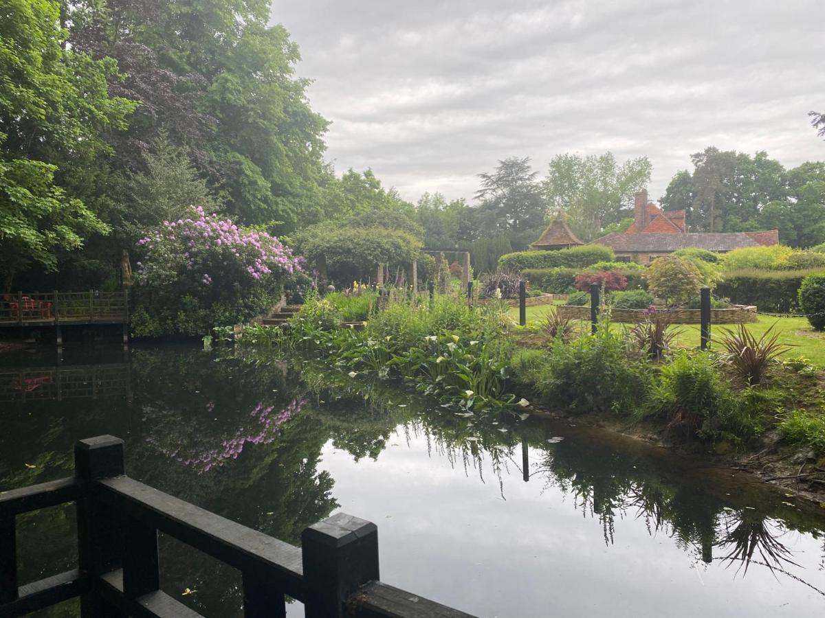 The Garth Guest Suite Studio Cottage Lingfield Ngoại thất bức ảnh