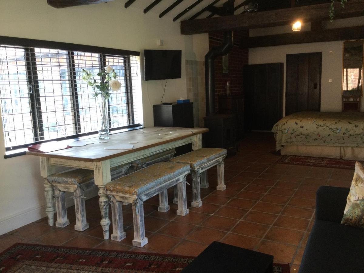 The Garth Guest Suite Studio Cottage Lingfield Ngoại thất bức ảnh